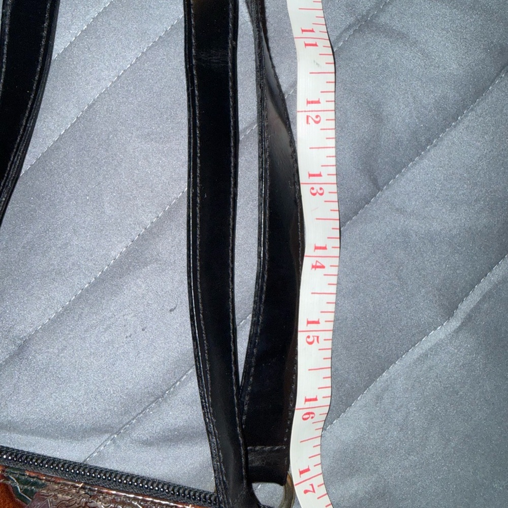 Elegant Brown Leather Shoulder Bag - Picture 10 of 10